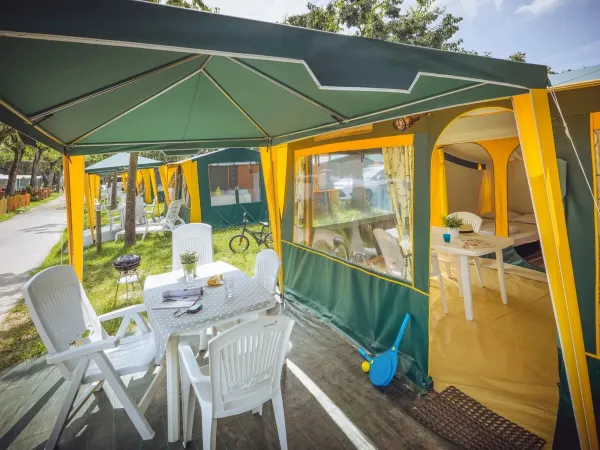 Tente bungalow toilé 2