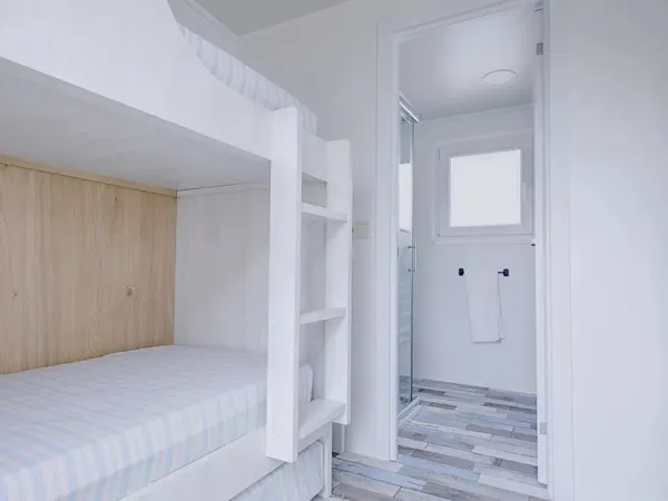 La chambre des enfants du mobil-home Roan Premium Premium Zone.