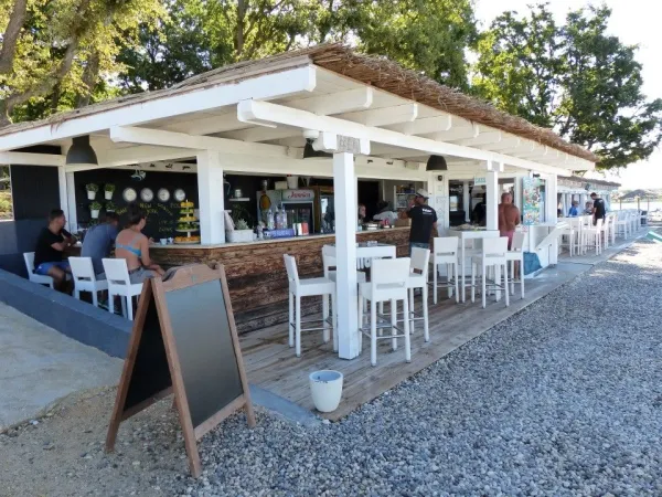 Bar de plage au camping Roan Bijela Uvala.