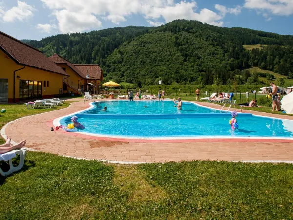 Piscine et pataugeoire au camping Roan Bella Austria.