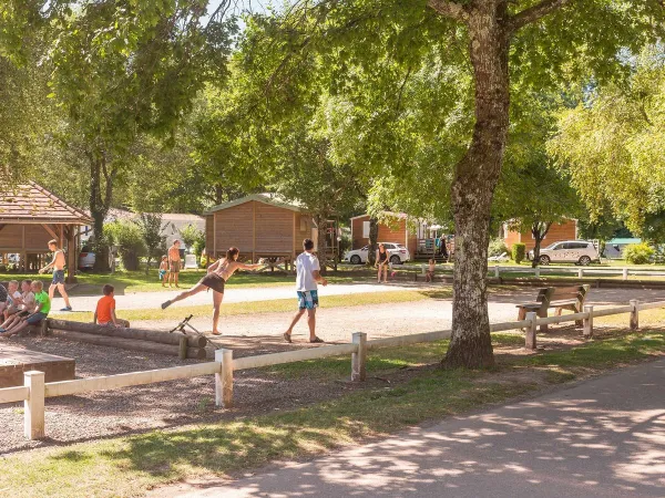 Boules au Roan camping de Bonnal.