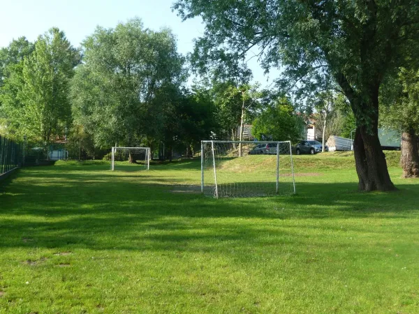 Terrain de football au camping Roan Okay Lido.