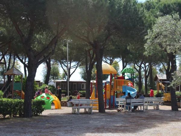 aire de jeux confortable au camping d'Orbetello.