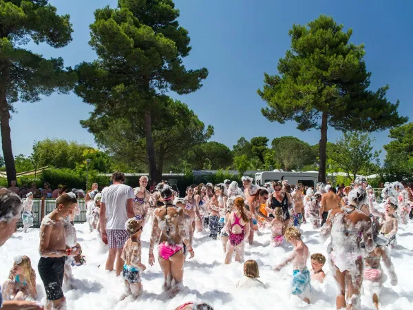 Soirée mousse au camping Roan La Sirène.