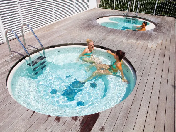 Bains à bulles au camping Roan Union Lido Mare.