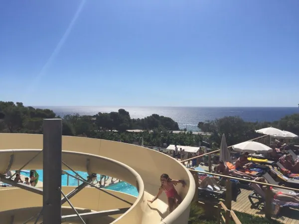 Vue sur la mer depuis le camping Roan Cala Gogo.