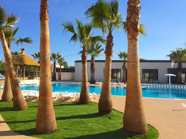 Piscine du camping Roan Beach Garden.