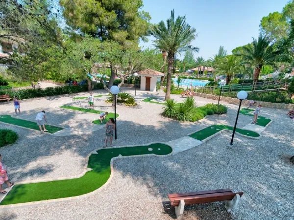 Mini golf au camping Roan Playa Montroig.