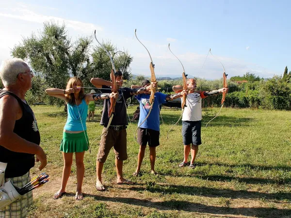 Tir à l'arc au camping Roan Cisano San Vito.