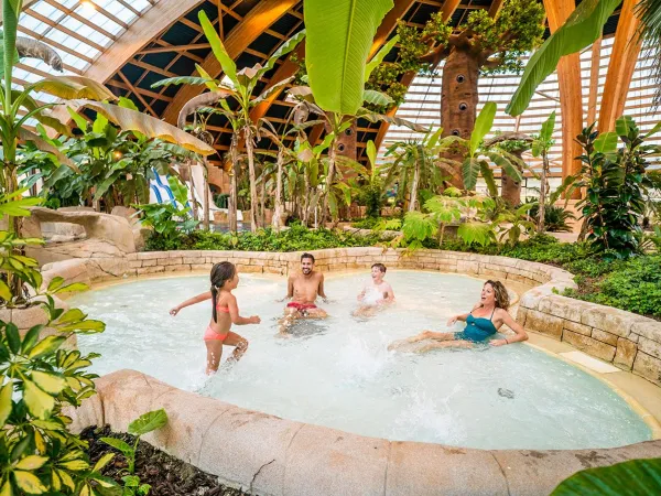 Bain à remous au camping Roan es Ormes.