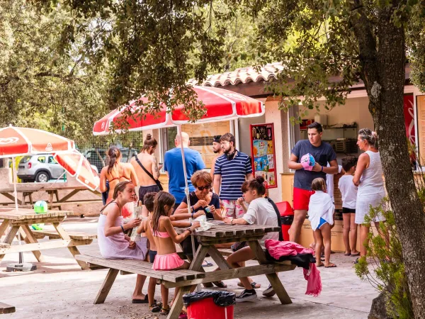 Emplacement de restauration au camping Roan Du Verdon.