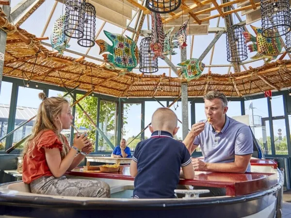 Snack bar 'Lekkersnacken' au camping Roan Terspegelt.