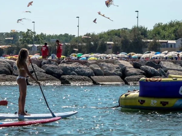 Activités nautiques au camping Roan San Francesco.