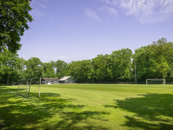 Terrain de football au camping Roan Marvilla Parks Friese Meren.