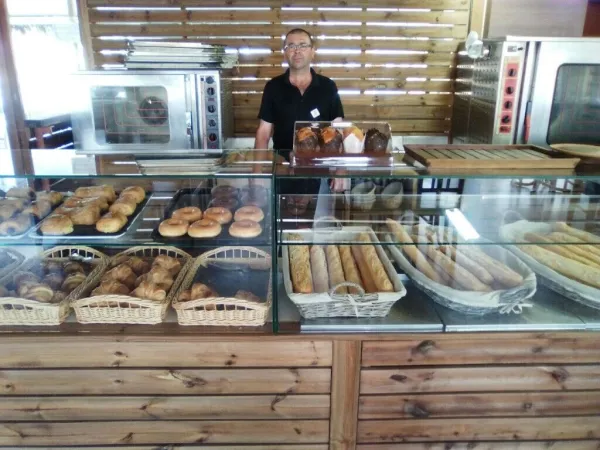 La boulangerie du camping Roan Tucan.