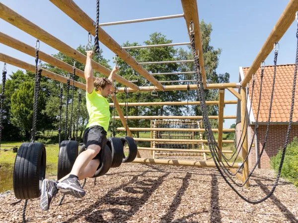 Activités sportives telles que le camp d'entraînement au camping de Roan, le Two Bridges.