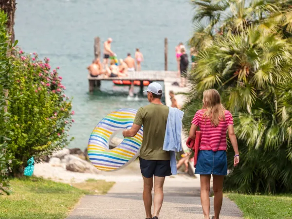 Sur le chemin de la plage du camping Roan Eden.