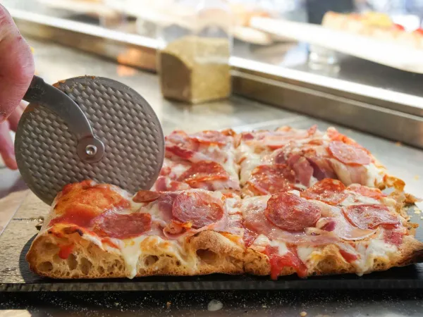 De délicieuses pizzas au camping Roan Union Lido.