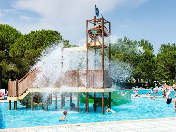 Aire de jeux d'eau au camping Roan Ca'Savio.