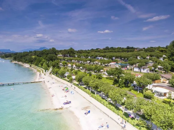 Vue d'ensemble de la plage du camping Roan Belvedere.