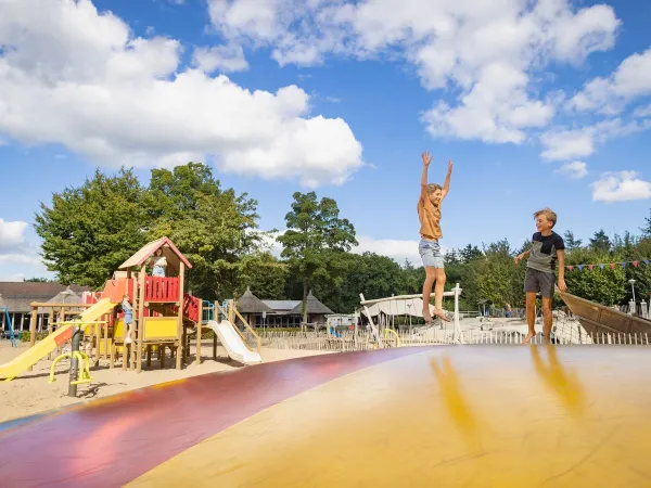 Château gonflable au camping Roan Marvilla Parks Kaatsheuvel.