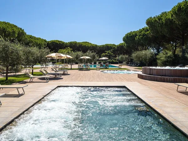 piscine tranquille au camping d'Orbetello.