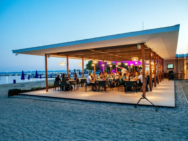 Bar de plage au camping Roan Zaton Holiday resort.