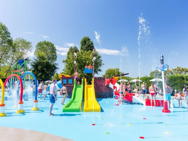 Piscine pour enfants avec objets au camping Roan San Francesco.