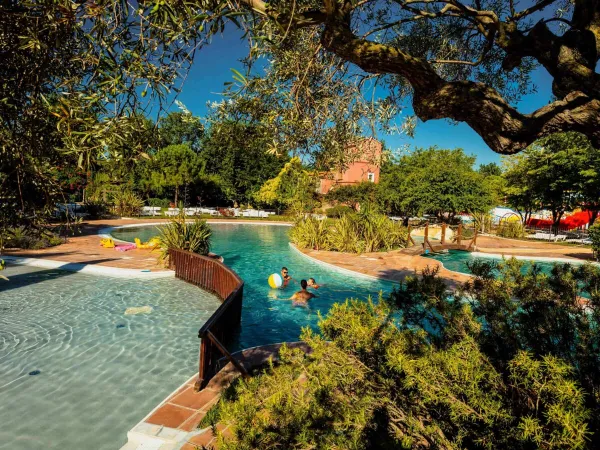 La piscine du Roan camping Serignan Plage.