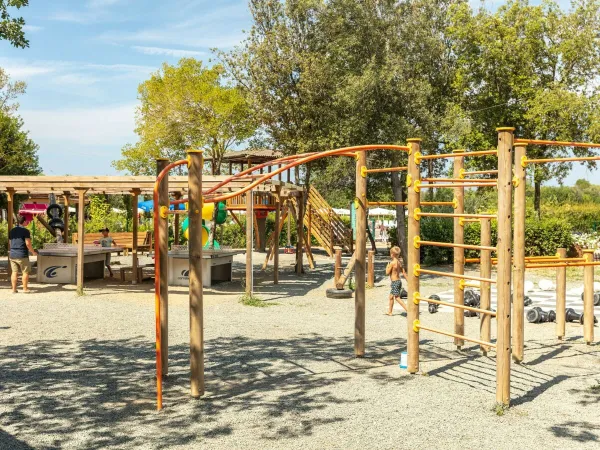 Aire de jeux au camping Roan hu Montescudaio village.