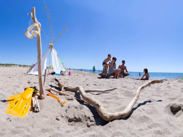 La plage de sable du Roan camping Serignan Plage.