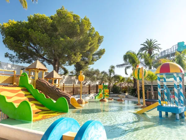 Piscine pour enfants pour le camping Roan La Baume.