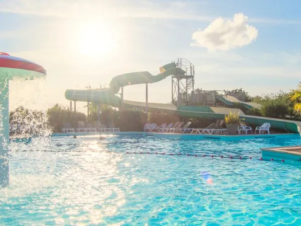 Piscine pour enfants au Roan camping du Latois.