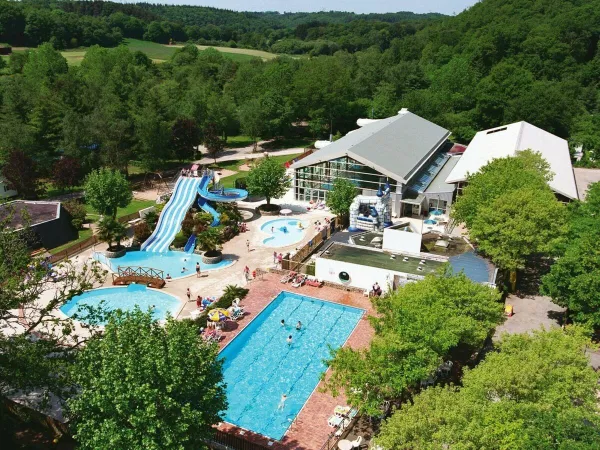 Aperçu de la piscine du camping Roan campsite Le Ty Nadan