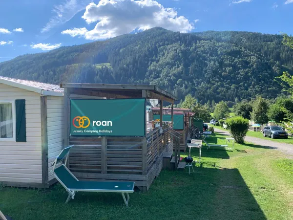 Comfort plus lounge by Roan au Camping Bella Austria.