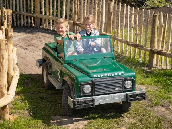 Safari en jeep pour les enfants au camping Roan Het Genieten.