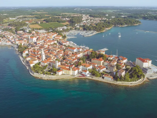 Vue d'ensemble de la ville de Novigrad, Croatie.