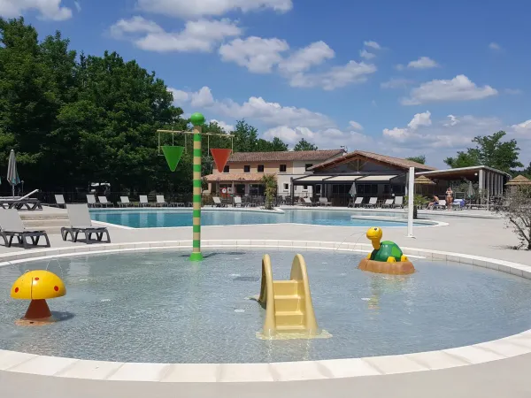 Piscines au camping Roan La Grand Terre.