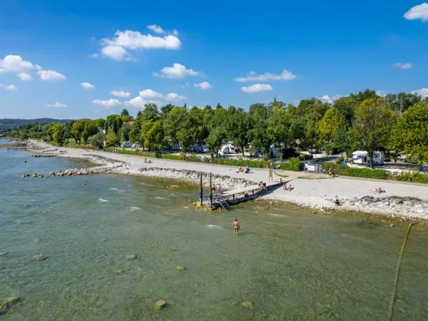 Petite plage au Roan camping Piantelle.