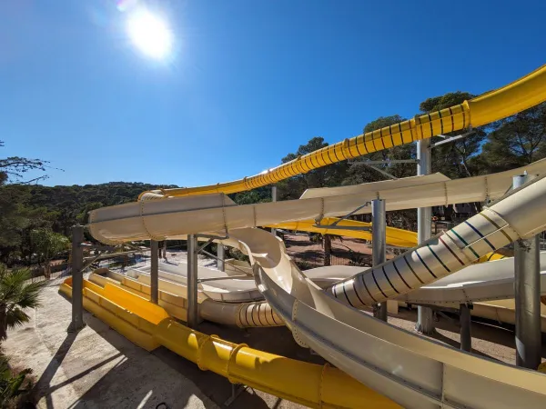 Des toboggans spectaculaires au camping Roan Internacional de Calonge.