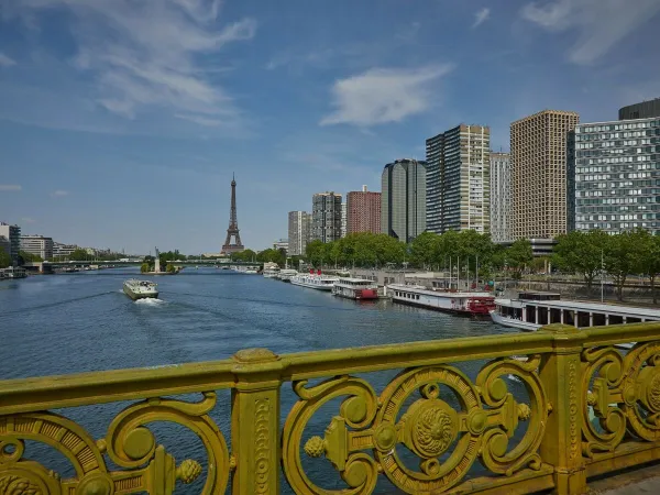 Atmosphère de Paris à proximité du camping Roan Le Chêne Gris.