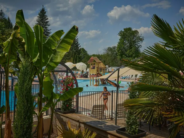 La piscine du camping Roan Le Chêne Gris.