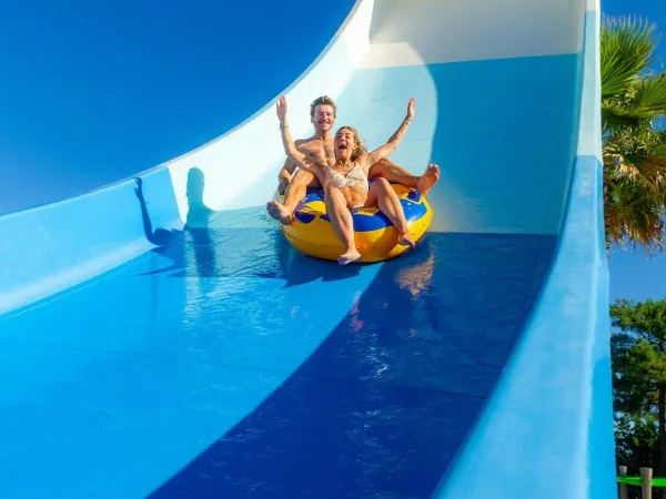 Spectaculaire toboggan au camping Roan Atlantic Club Montalivet.