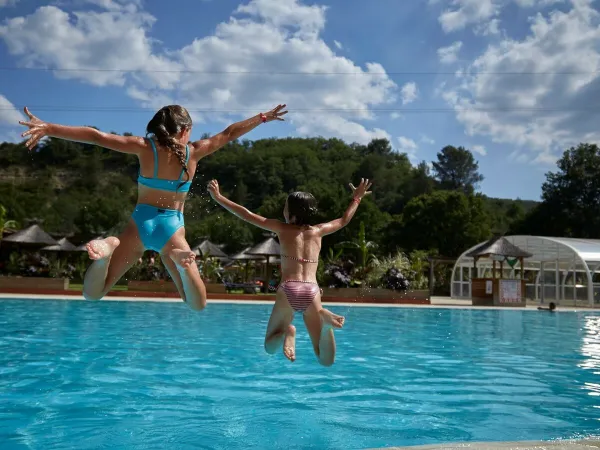 Les enfants s'amusent au Roan camping Verdon Parc.