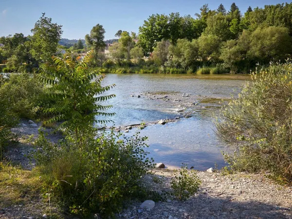 Rivière à proximité du camping Roan Verdon Parc.