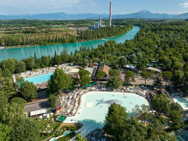 Vidéo du camping Roan dans hu Altomincio village.
