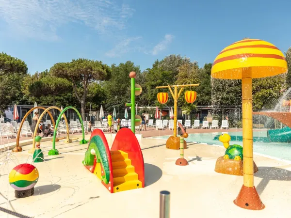 Aire de jeux aquatiques au camping Spiaggia e Mare.