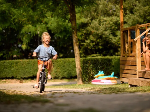 Vélos d'enfant Roan gratuits pour les enfants jusqu'à 6 ans.