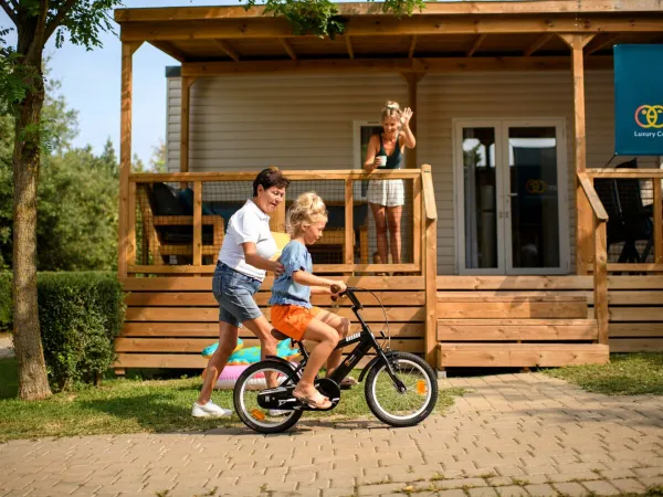 Vélos Roan gratuits pour les enfants jusqu'à 6 ans au camping Roan Domaine de la Brèche.