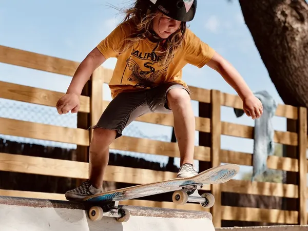 Skateboard au camping Roan El Garrofer.